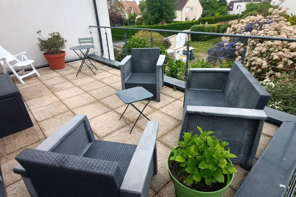 Grande Maison Entiere De 120M2 Epron Exterior foto