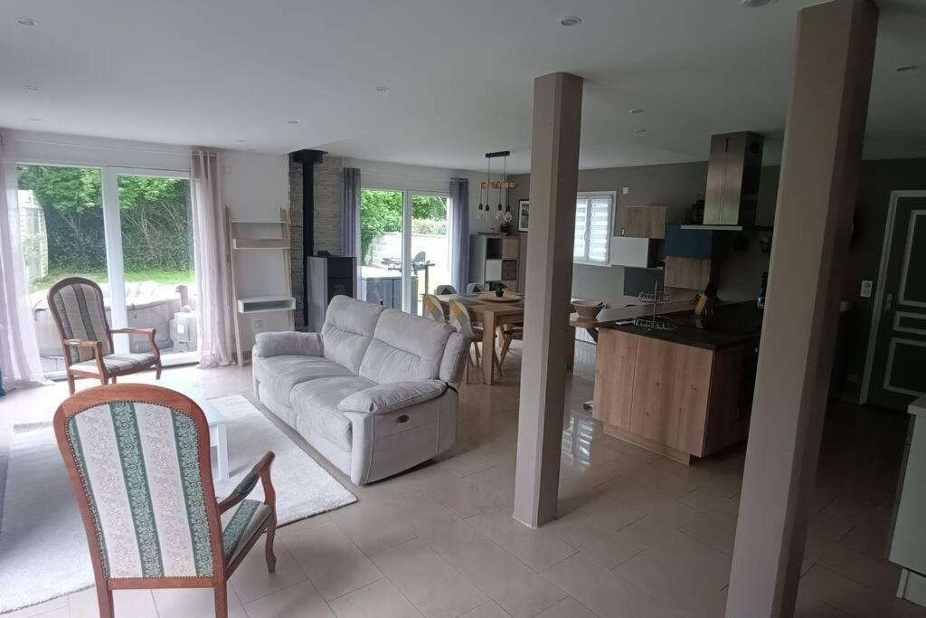 Grande Maison Entiere De 120M2 Epron Exterior foto